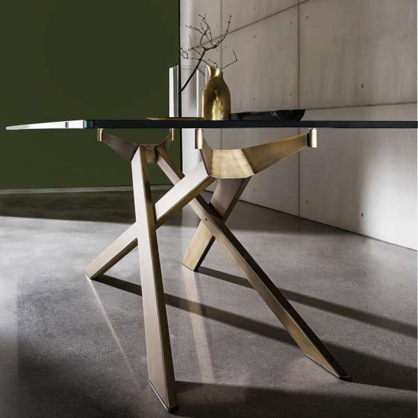 Table de salle à manger design en verre et métal - Cross 4 - 4