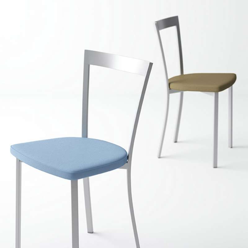 Chaise de cuisine moderne ELYN et chaises moderne de cuisine Perfecta (chaises  cuisine moderne, métal, vinyl).