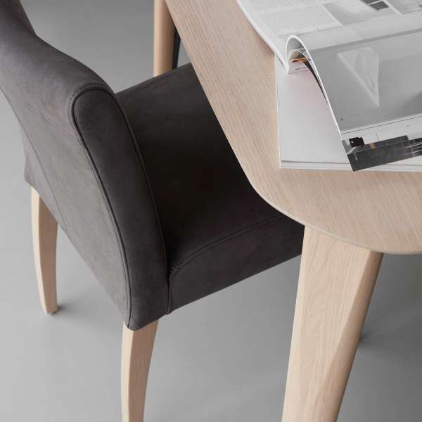 Chaise grise en tissu avec pieds en bois naturel - Shanna Mobitec - 3