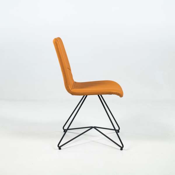 Chaise rétro design en cuir jaune et pieds en métal - Akita - 3
