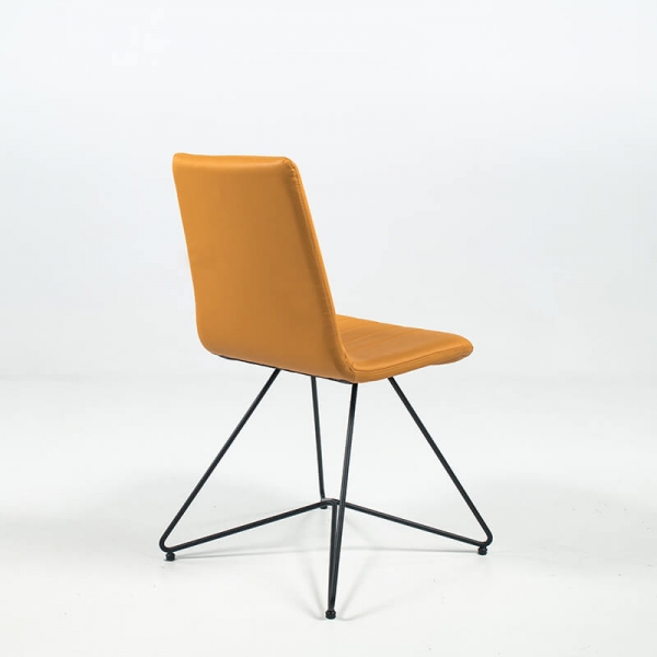 Chaise rétro design en cuir et pieds en métal - Akita - 6