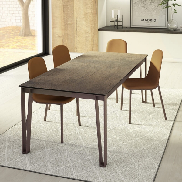 table moderne en céramique et métal okaso - 1