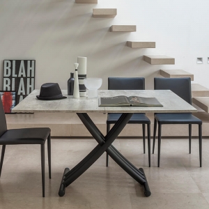 Table italienne relevable et rabattable en mélaminé pieds en acier époxy et plateau coloris ciment   - Fenice AT050