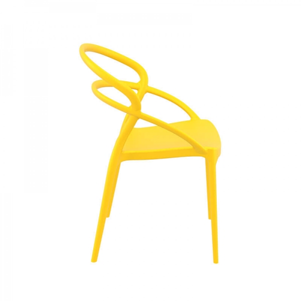 Chaise design empilable en plastique jaune - Pia - 24