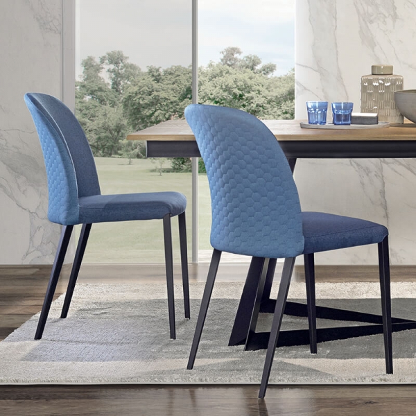 Chaise en tissu bleu à dos matelassé fabriquée en Italie - Julie - 2
