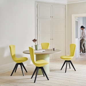 Chaise de salle à manger jaune design et confortable pieds bois - Invite