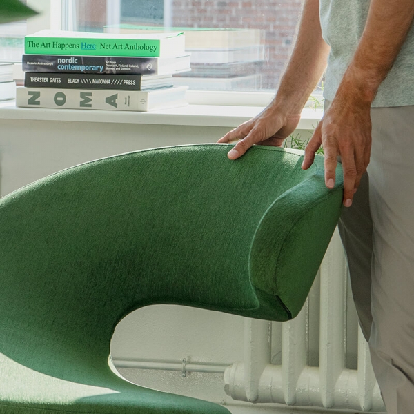 Fauteuil de relaxation design et inclinable en tissu vert – Peel Club Varier® - 3