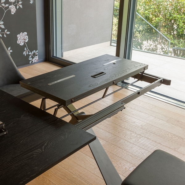 Table de salle à manger extensible en mélaminé et pieds en métal époxy graphite - Delta - 7