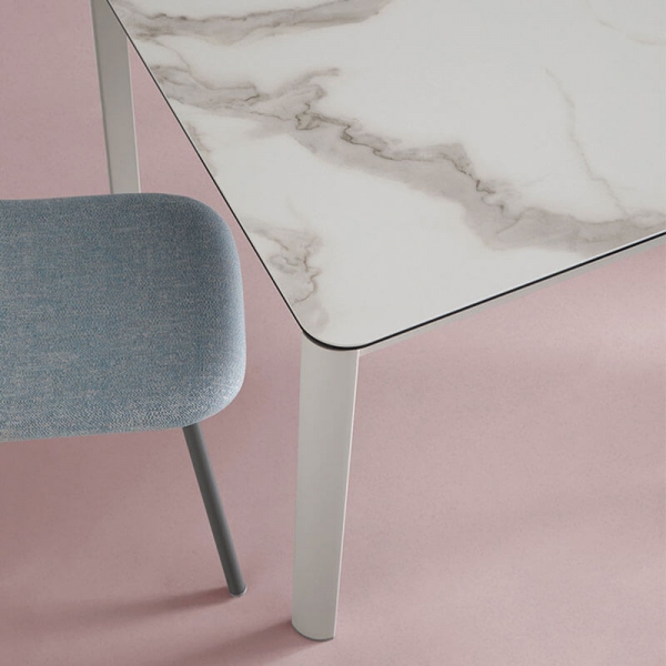 Table extensible en céramique effet marbre et pieds en métal - Pepper Mobliberica - 4