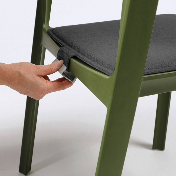 Chaise moderne en plastique empilable - Trill bistrot - 26