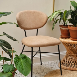 Chaise cosy minimaliste en tissu et pieds métal - Toro Mobitec ®