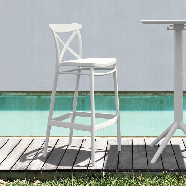 Tabouret d'extérieur en plastique moderne - 1