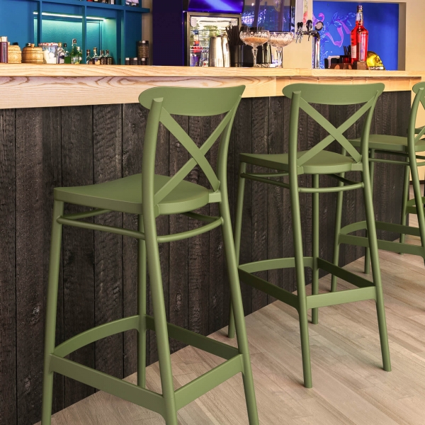 Tabouret de bar avec dossier en plastique - 2