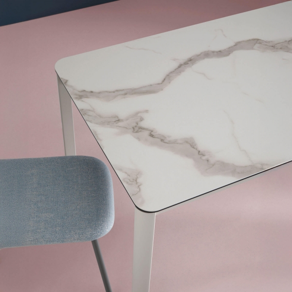 Table en céramique effet marbre et pieds en métal - Pepper Mobliberica - 3
