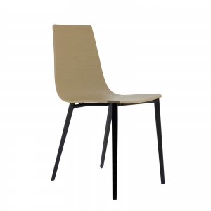 Chaise moderne en bois et pieds en métal - Salt Mobliberica