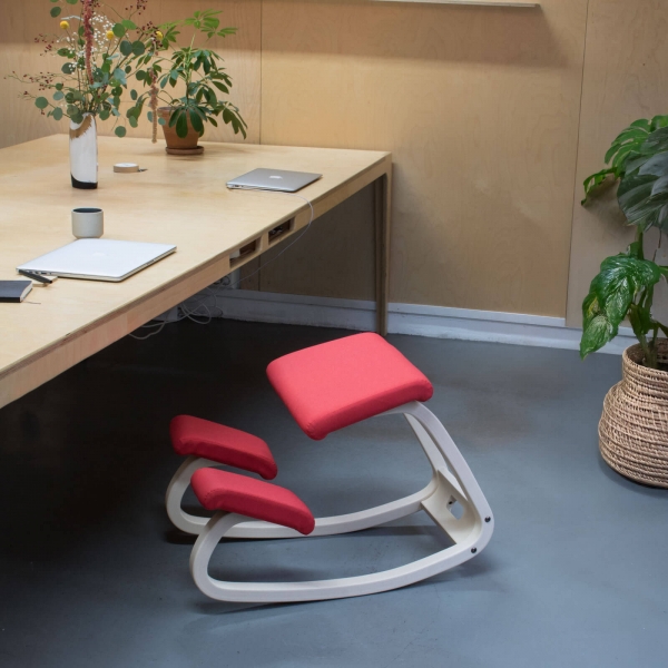 Siège ergonomique dos en tissu rouge - Variable Varier® - 5