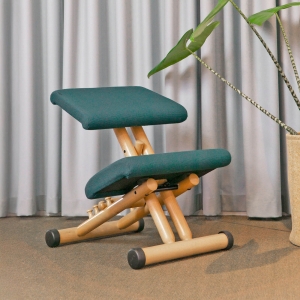 Siège de bureau en tissu vert et structure en bois - Multi Varier®