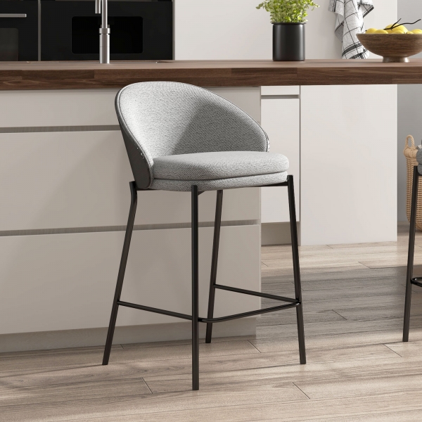 Tabouret snack bimatière en tissu gris avec dossier bois et pieds en métal - Sandro - 1