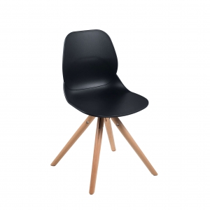 Chaise design en polypropylène noir avec pieds en bois naturel - Victoire