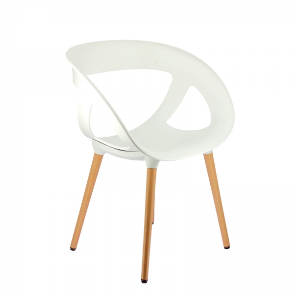 Fauteuil tendance italien coque ajourée en polypropylène blanc et pieds en bois - Moema - 4
