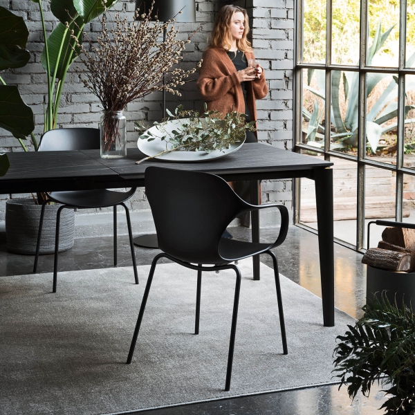 Fauteuil tendance italien empilable en polypropylène avec pieds en métal - OPS ! Connubia© - 3